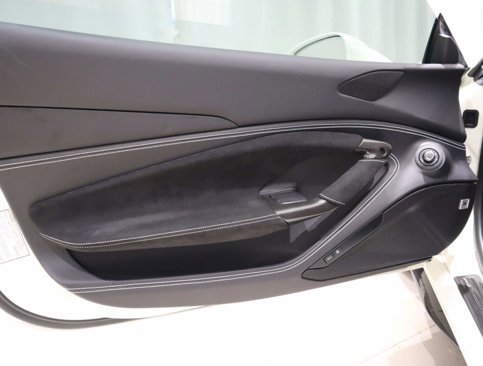 Certified 2022 Ferrari F8 Tributo image 29