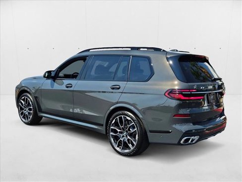 New 2026 BMW X7 M60i image 9