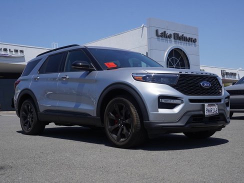 Used 2024 Ford Explorer ST-Line w/ Equipment Group 401A image 2