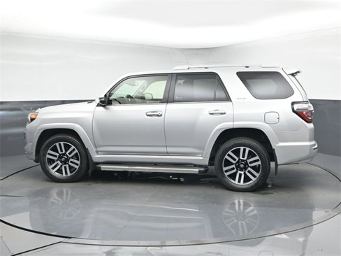 Used 2024 Toyota 4Runner Limited image 5
