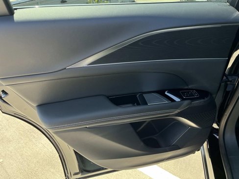 New 2026 Cadillac Lyriq Luxury image 18