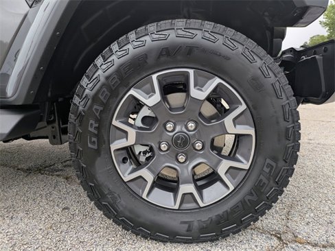 New 2025 Jeep Wrangler Sahara image 11