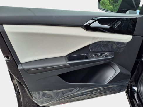New 2025 Volkswagen Taos S image 9