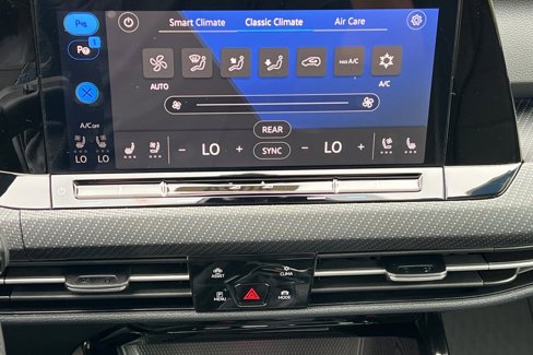 Used 2024 Volkswagen Golf R image 21
