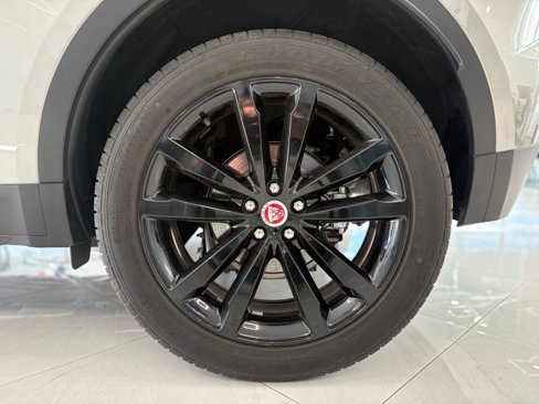Used 2022 Jaguar E-PACE SE image 41