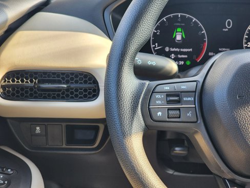 Used 2025 Honda HR-V LX image 10