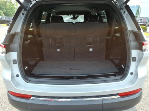 Used 2024 Jeep Grand Cherokee L Limited image 14