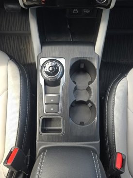 Used 2025 Ford Escape Platinum w/ Premium Technology Package image 39