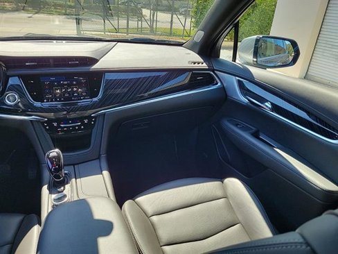 Certified 2024 Cadillac XT6 Premium Luxury image 20