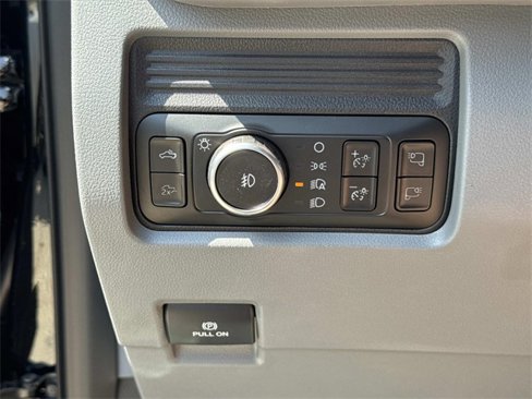 New 2025 Ford F250 XLT w/ Black Appearance Package image 11