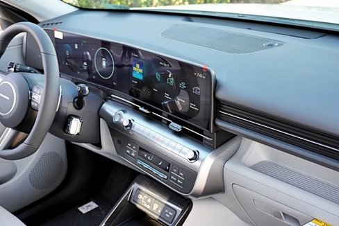New 2026 Hyundai Kona SEL Premium image 12