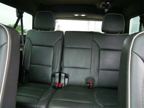 Used 2023 GMC Yukon XL SLT image 16