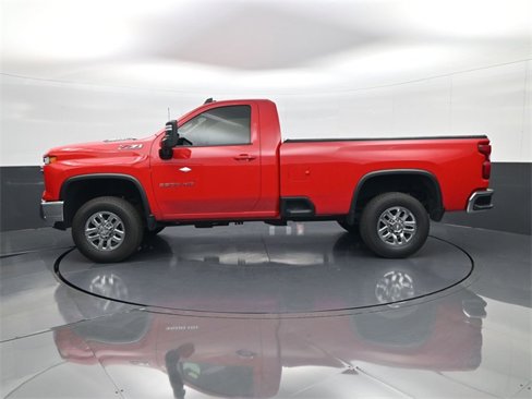 Used 2024 Chevrolet Silverado 3500 LT w/ Convenience Package image 8