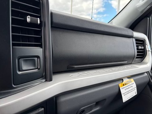 Used 2025 Ford F250 XLT w/ 360-Degree Camera Package image 32