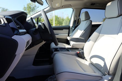 New 2026 Honda Odyssey Touring image 12
