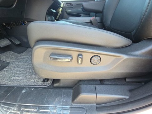 Used 2025 Honda Odyssey EX-L image 18