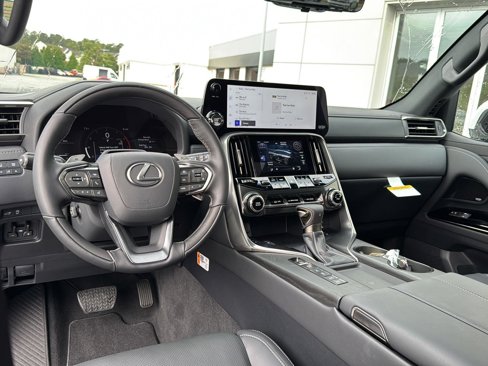 New 2025 Lexus LX 600 4WD w/ Luxury Package image 17
