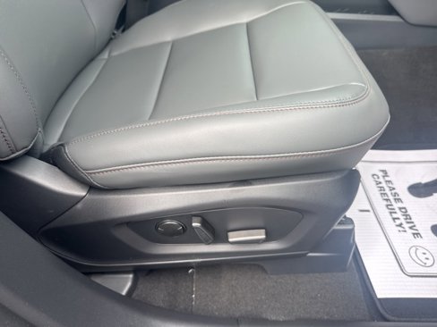 New 2025 Ford Explorer Active image 18
