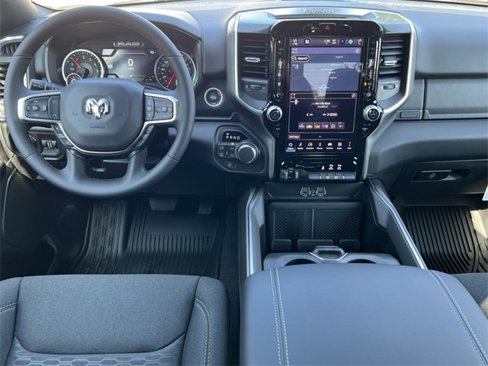 New 2026 RAM 1500 4x4 Crew Cab image 3