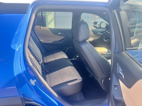 Used 2025 Chevrolet Equinox ACTIV w/ Safety and Technology Package image 34