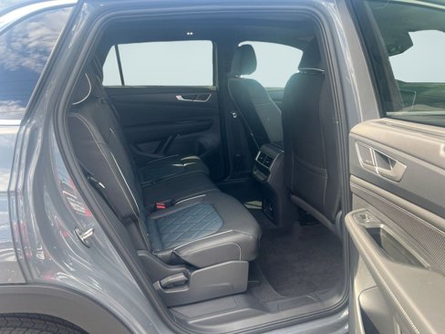 New 2026 Volkswagen Atlas Cross Sport SEL Premium R-Line image 25