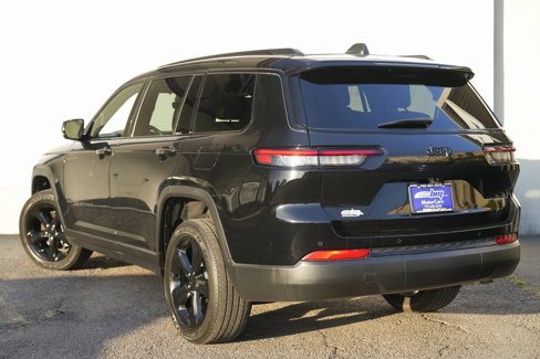 Used 2023 Jeep Grand Cherokee L Laredo image 4