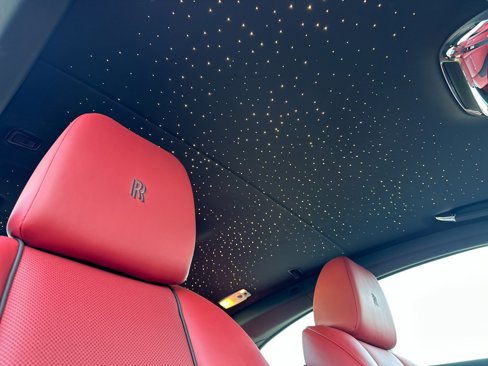 Used 2019 Rolls-Royce Wraith image 18