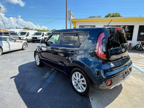Used 2018 Kia Soul + image 4