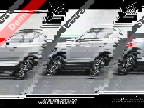 New 2025 Volvo XC40 B5 Core image 5