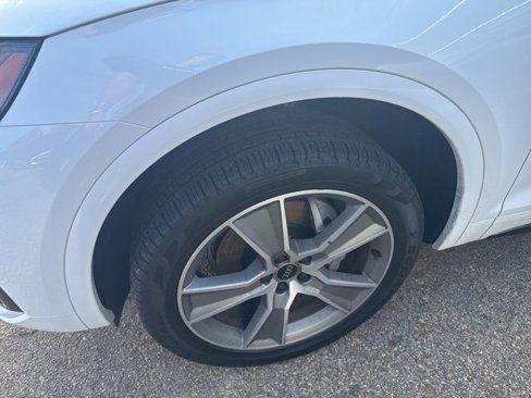 Certified 2025 Audi Q5 2.0T Premium image 6