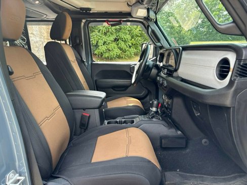 Used 2024 Jeep Gladiator Sport image 14