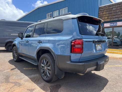 Used 2024 Toyota Land Cruiser image 3