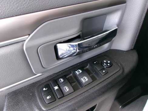 Used 2024 RAM 1500 Classic SLT image 12