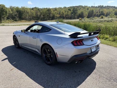Used 2024 Ford Mustang GT image 3