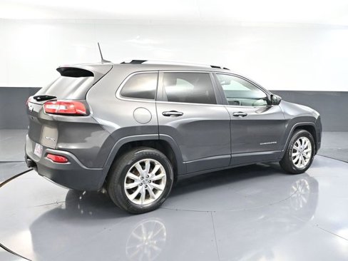Used 2017 Jeep Cherokee Limited w/ Trailer Tow Group image 4