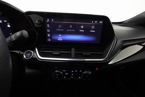 Certified 2024 Chevrolet Trax RS w/ Driver Confidence Package image 17
