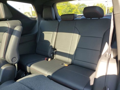 New 2026 Chevrolet Traverse Z71 w/ Driver Confidence Package image 10