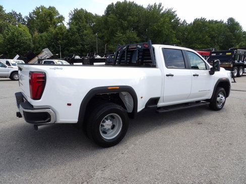Used 2024 GMC Sierra 3500 Pro image 8