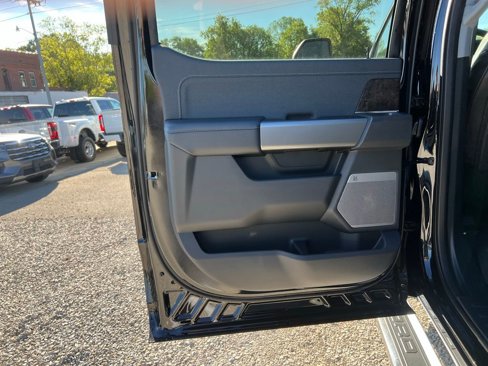 New 2026 Ford F250 Lariat w/ Chrome Package image 15