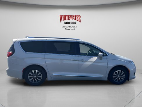 Used 2019 Chrysler Pacifica Touring-L Plus w/ Advanced Safetytec Group image 6