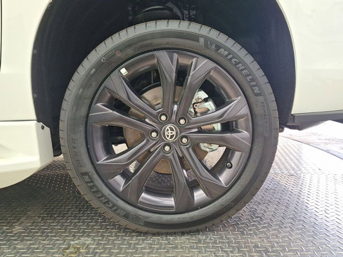 Used 2025 Toyota Sienna XSE image 33