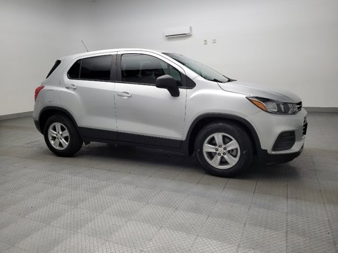 Used 2020 Chevrolet Trax LS w/ Tint and Cruise Package image 11