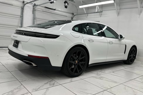 New 2024 Porsche Panamera 4 image 8