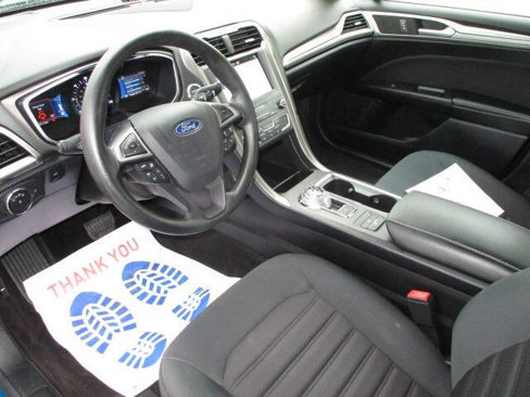 Used 2019 Ford Fusion SE image 12