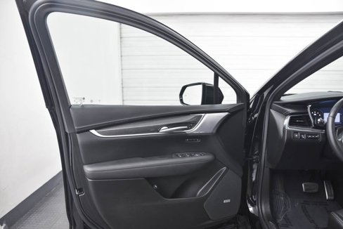 Used 2024 Cadillac XT5 Sportv w/ Technology Package image 9