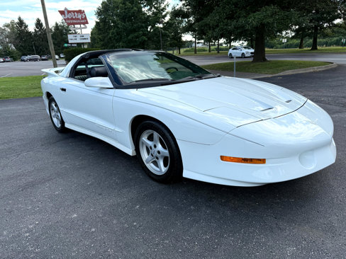 Used 1995 Pontiac Firebird Coupe image 20