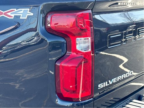 Used 2024 Chevrolet Silverado 2500 LTZ image 24
