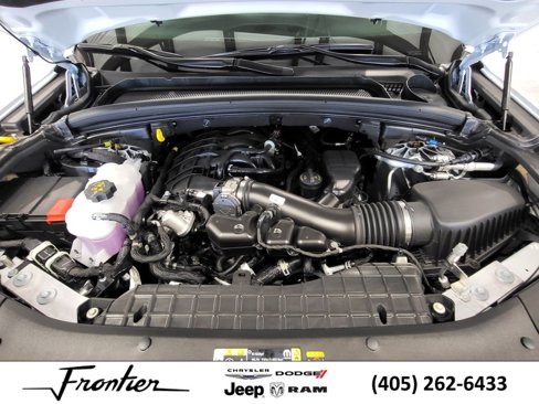 New 2025 Jeep Grand Cherokee Summit image 9