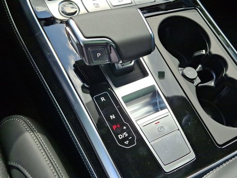 New 2025 Audi Q8 Prestige image 13