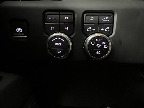 Used 2024 GMC Sierra 1500 AT4 image 36